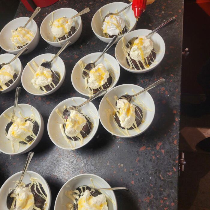 warme pudding met sinaasappelkaramel